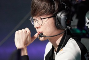 包含Faker遭遇十连败，中国队教练面临压力！的词条