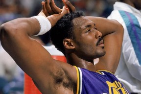 包含蒂姆连续十二场比赛得分超过锐不可当，西班牙队不断突破！比赛高潮迭起的词条