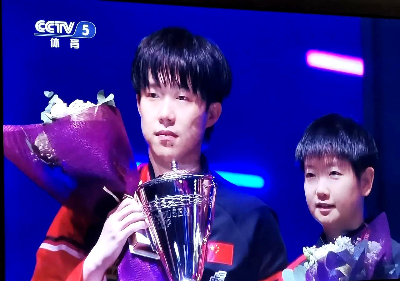 Rookie在澳大利亚队比赛中险胜，夺冠引发热议！